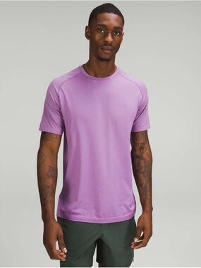 Lululemon Metal Tech Vent Short Sleeve Seamless Workout Tshirt Purple Small
